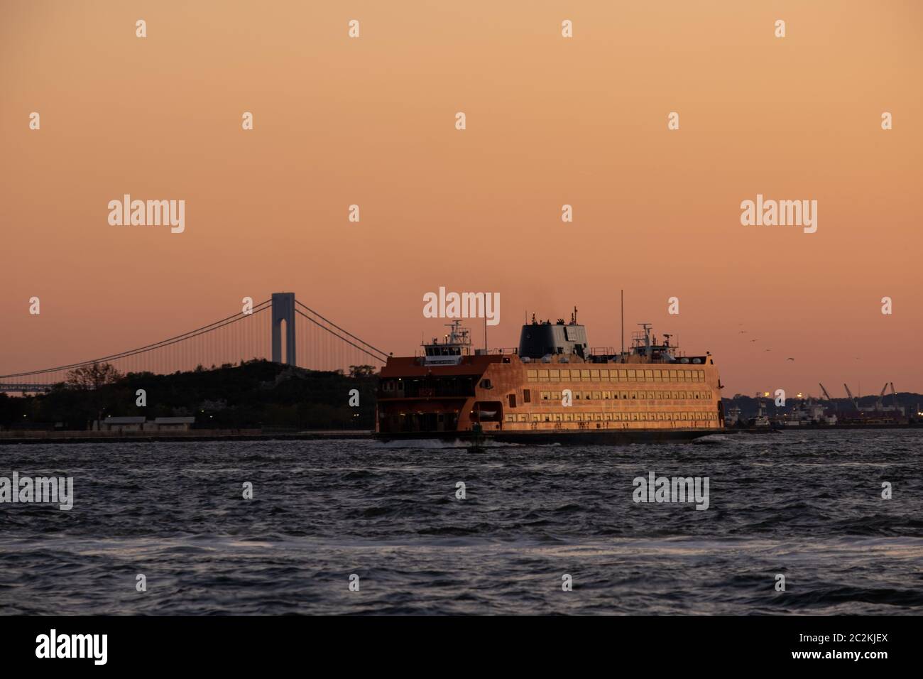 Herbstfärbung des Battery Park Hudson River Waterfront in Lower Manhattan Stockfoto