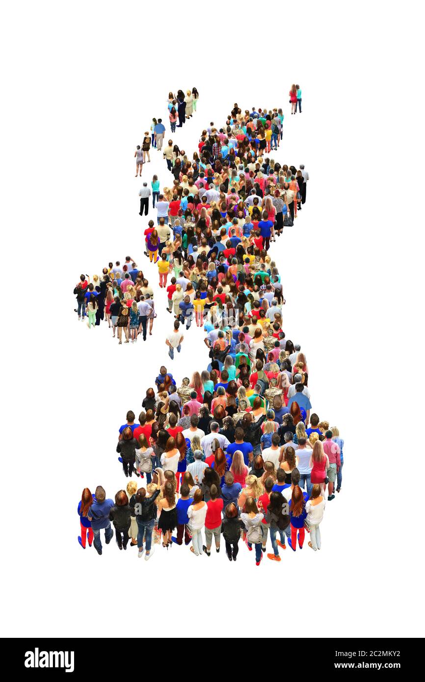 Kolorierte Landkarte von Großbritannien von Menschen. Menschenmenge, die in Form einer Karte von Großbritannien steht. Stockfoto