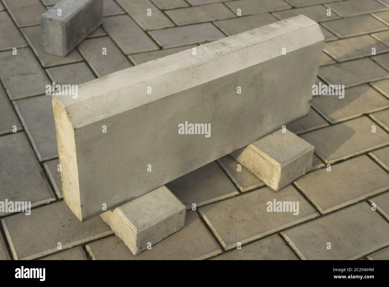 Beton bordstein Fotos und Bildmaterial in hoher Auflösung Alamy