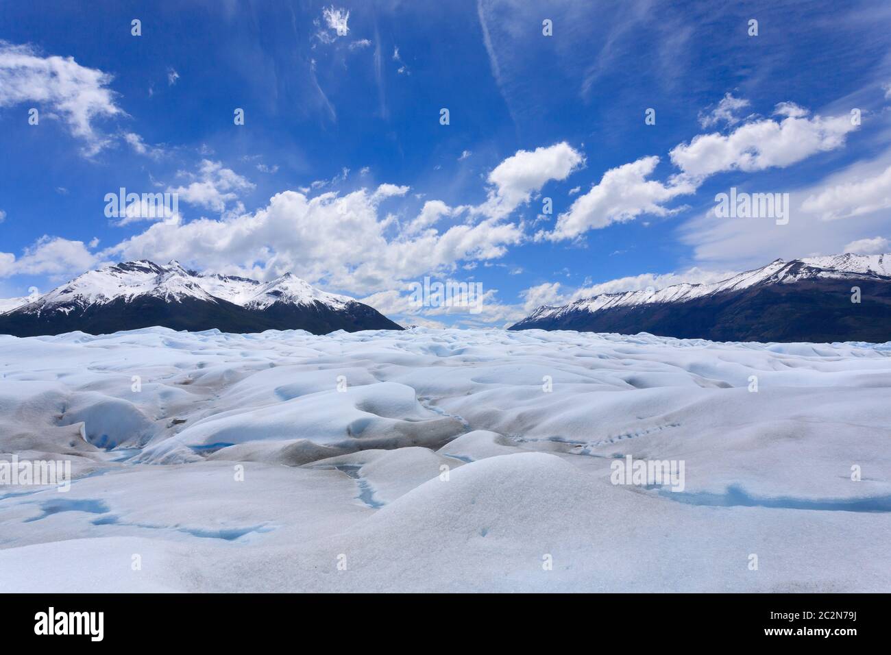 Wandern am Gletscher Perito Moreno Patagonien, Argentinien. Patagonische Landschaft Stockfoto