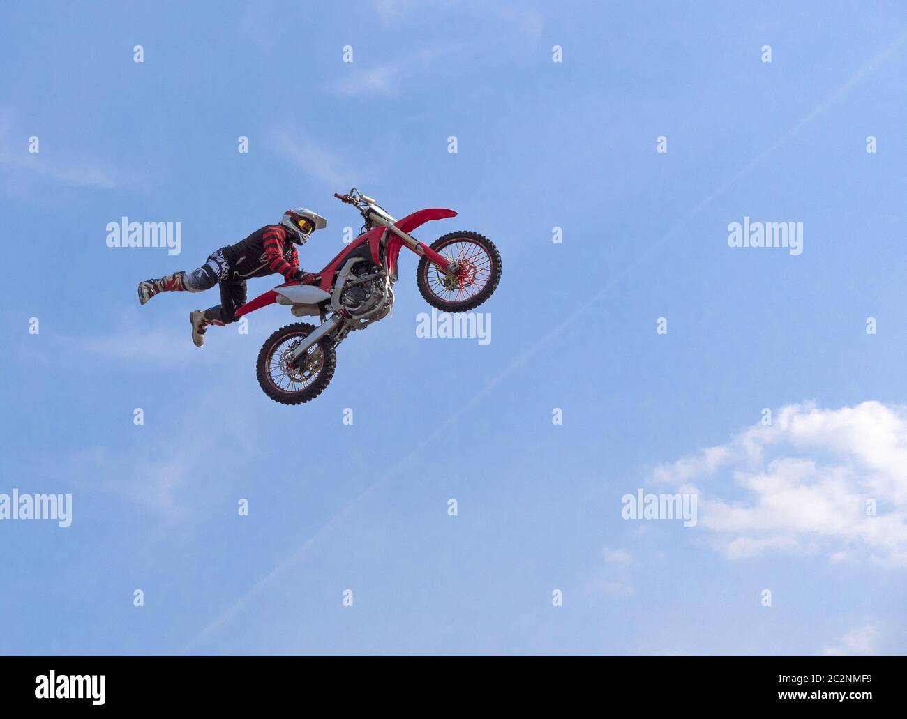 Moskau - 4. JUNI: Motorradfahrer bei der Europameisterschaft im Motocross in Russland am 4. Juni 2018 in Moskau, Russland. Stockfoto