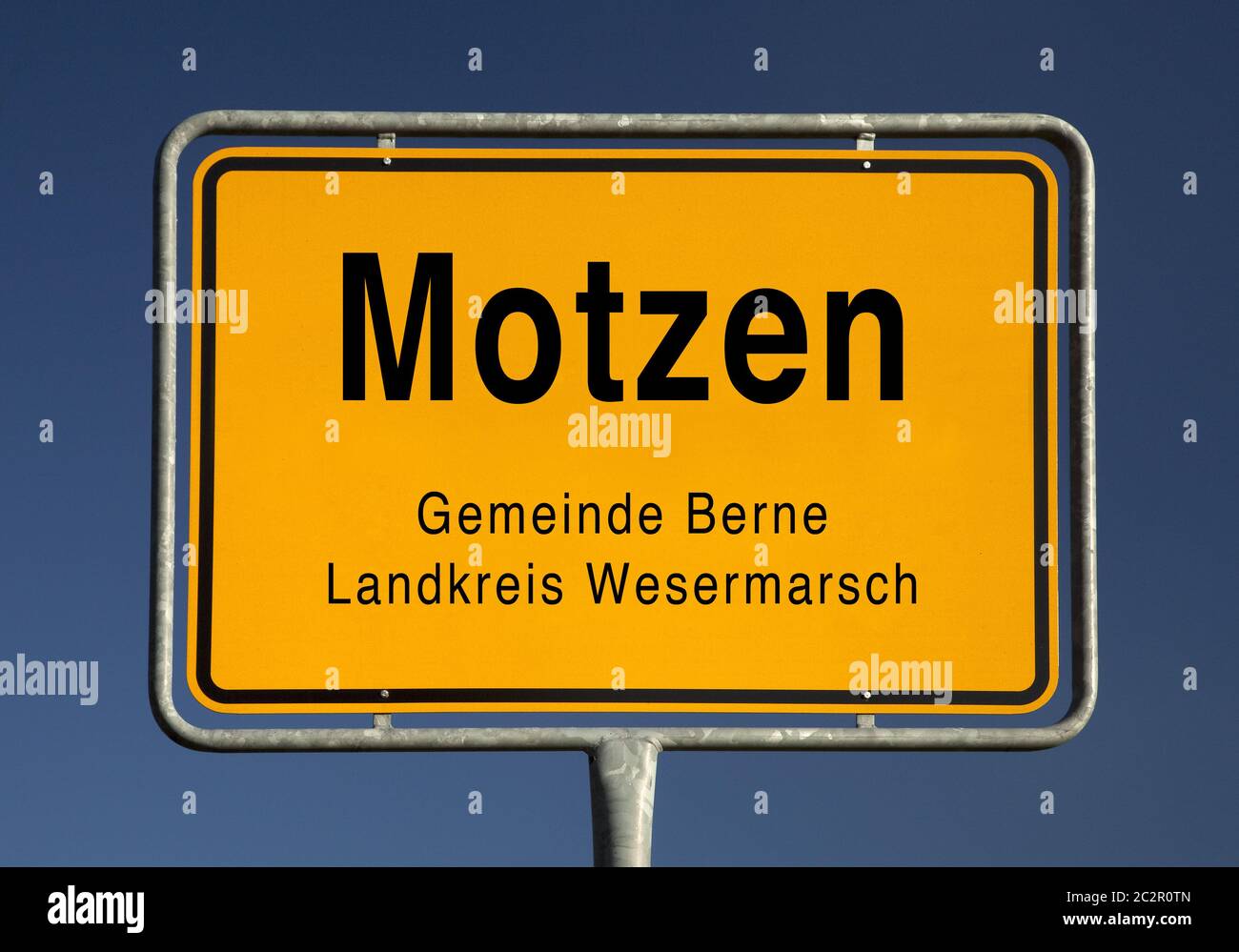 Ortseingangsschild von Motzen, Bezirk der Gemeinde Bern, Niedersachsen, Deutschland, Europa Stockfoto