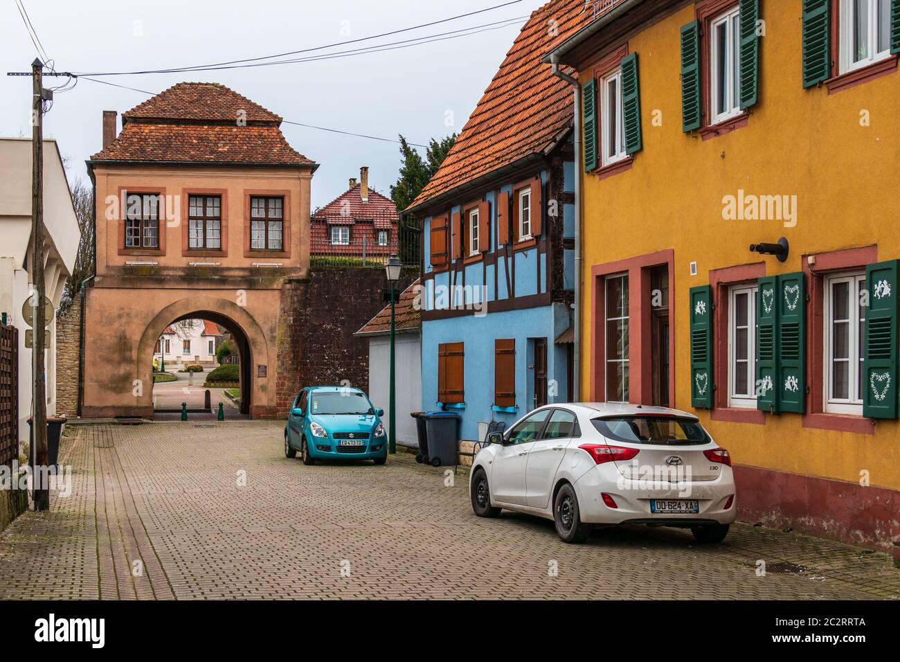 Eingang Stadttor, ger. Landauer Tor, Fra. Porte de Landau, in Lauterbourg, Wissembourg, Bas-Rhin, Grand Est, Frankreich Stockfoto