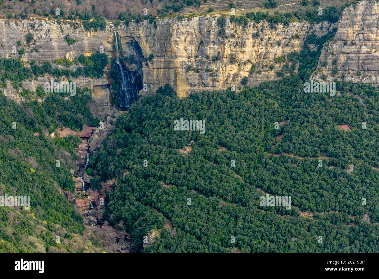 Der schöne Wasserfall von Sallent, in der Nähe von Rupit (Katalonien, Spanien) Stockfoto