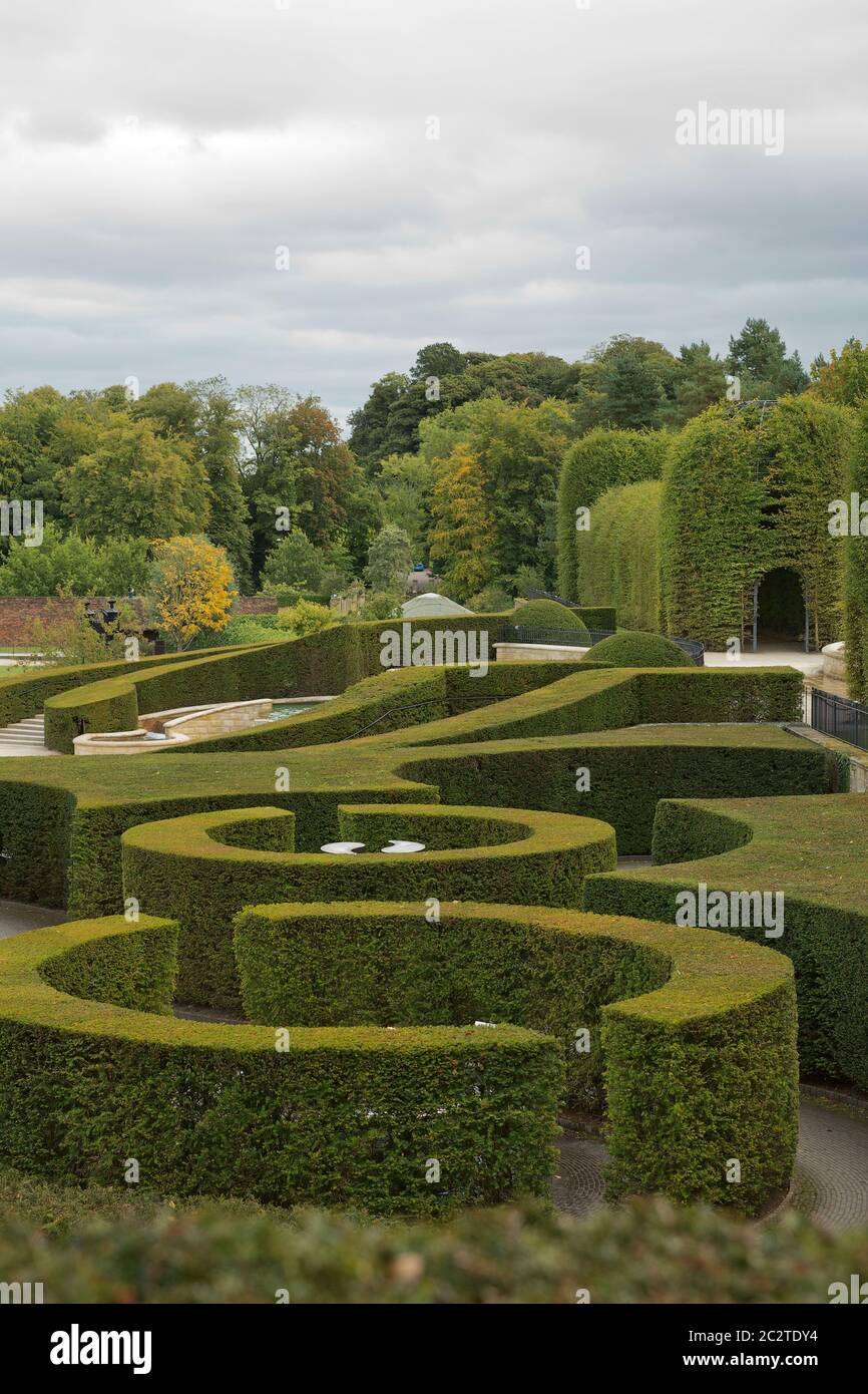 Alnwick Garden: Ein moderner Garten neben dem Alnwick Castle in Northumberland County Stockfoto