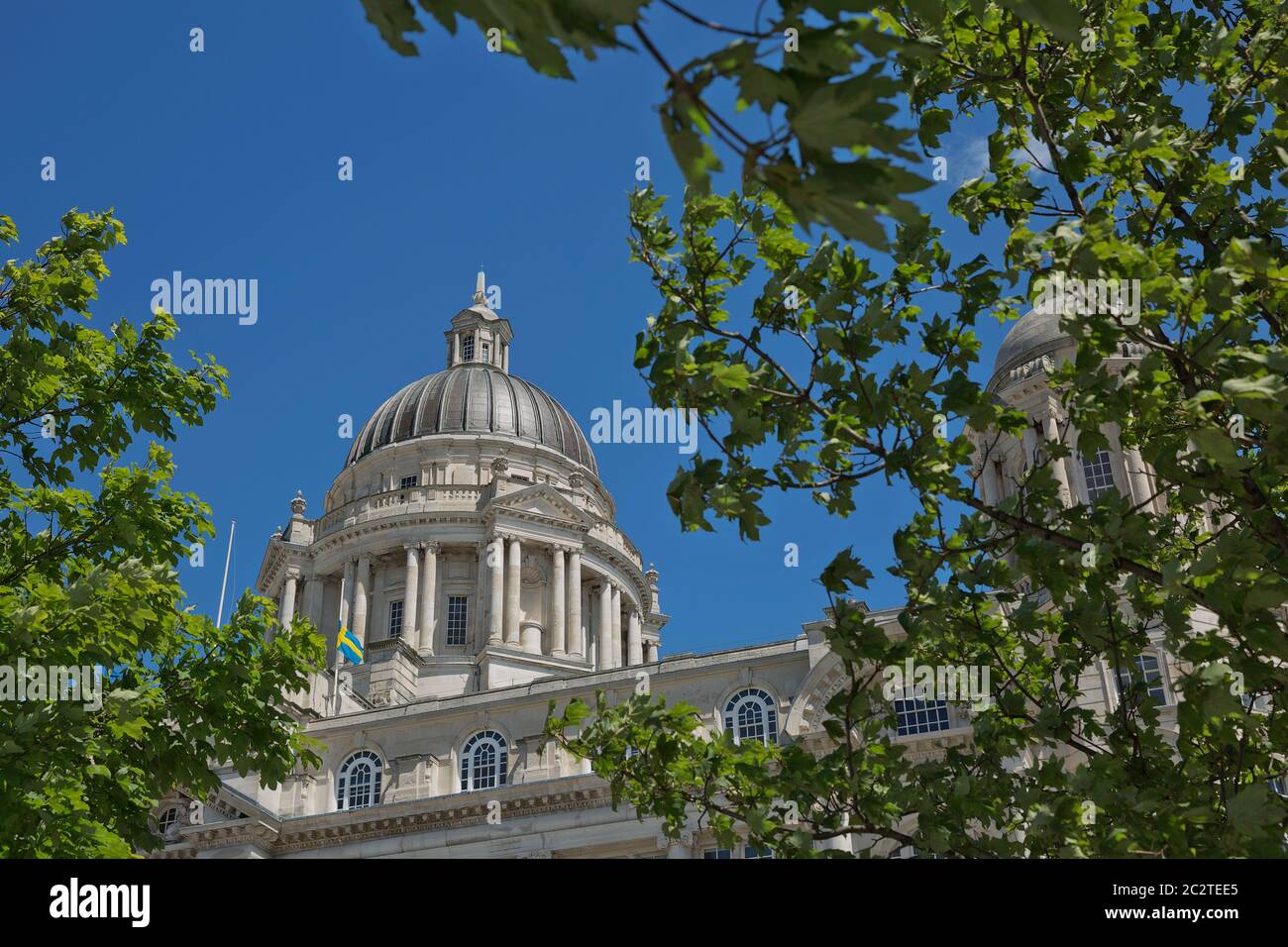 Port of Liverpool Building (oder Dock Office) in Pier Head, entlang der Hafenpromenade von Liverpool, England Stockfoto