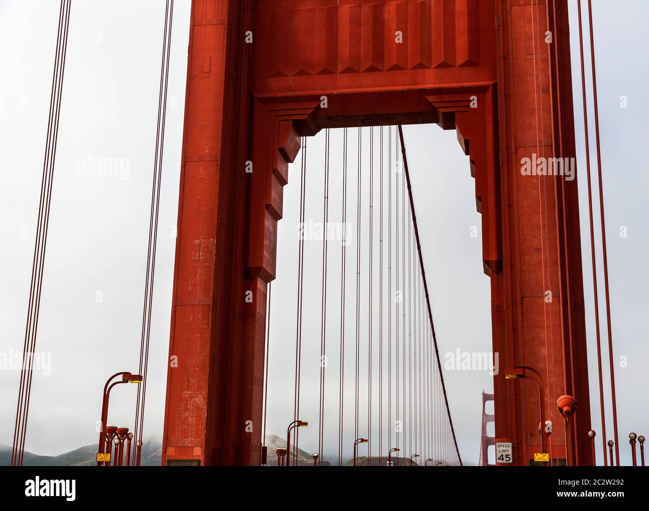 Golden Gate Bridge Arch Nahaufnahme in San Francisco USA Stockfoto