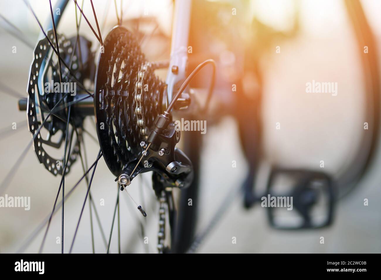 Nahaufnahme der Fahrradschaltung am Hinterrad Stockfoto