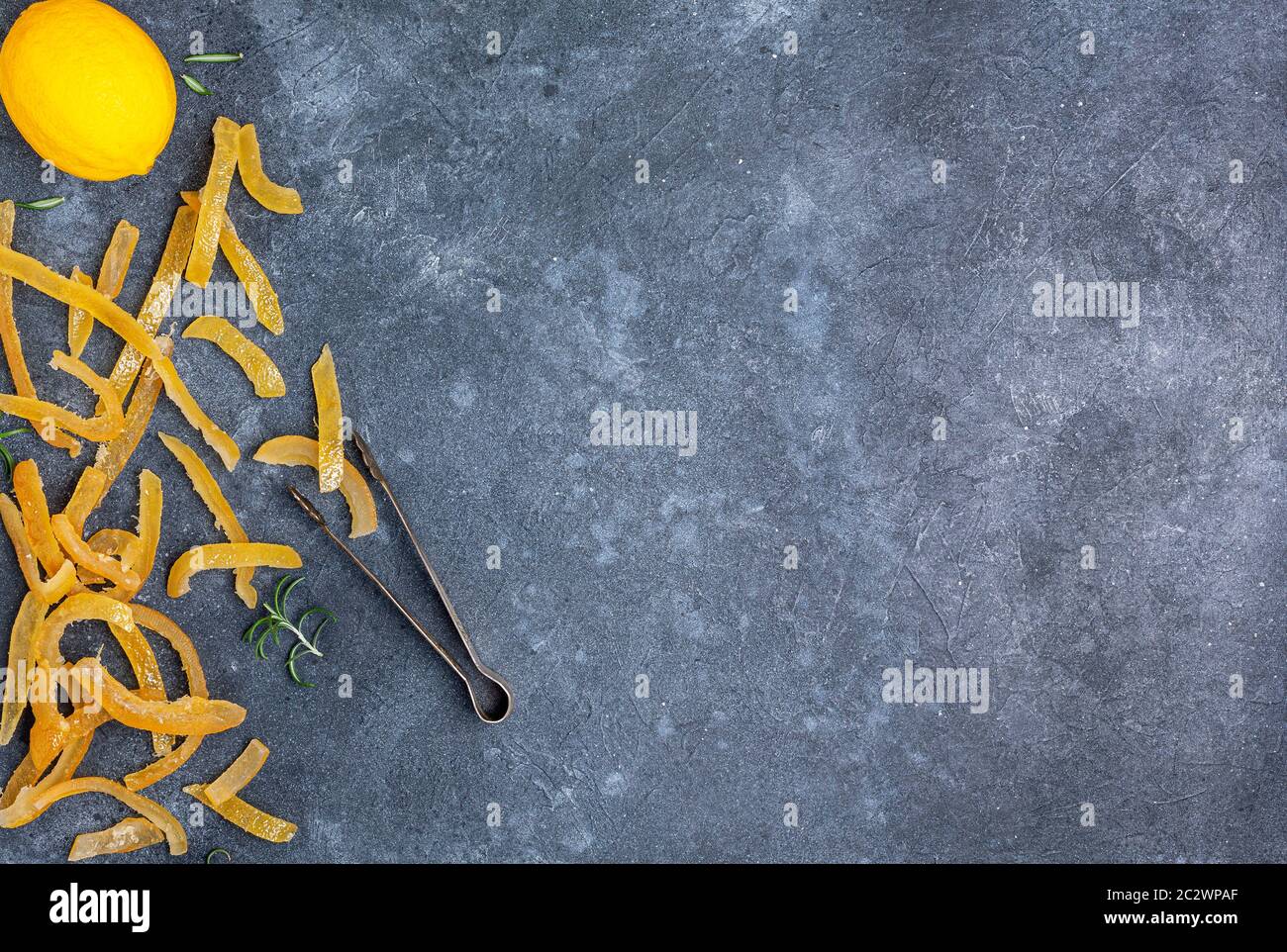 Kandierte zitrone -Fotos und -Bildmaterial in hoher Auflösung – Alamy Kandierte zitrone -Fotos und -Bildmaterial in hoher Auflösung – Alamy