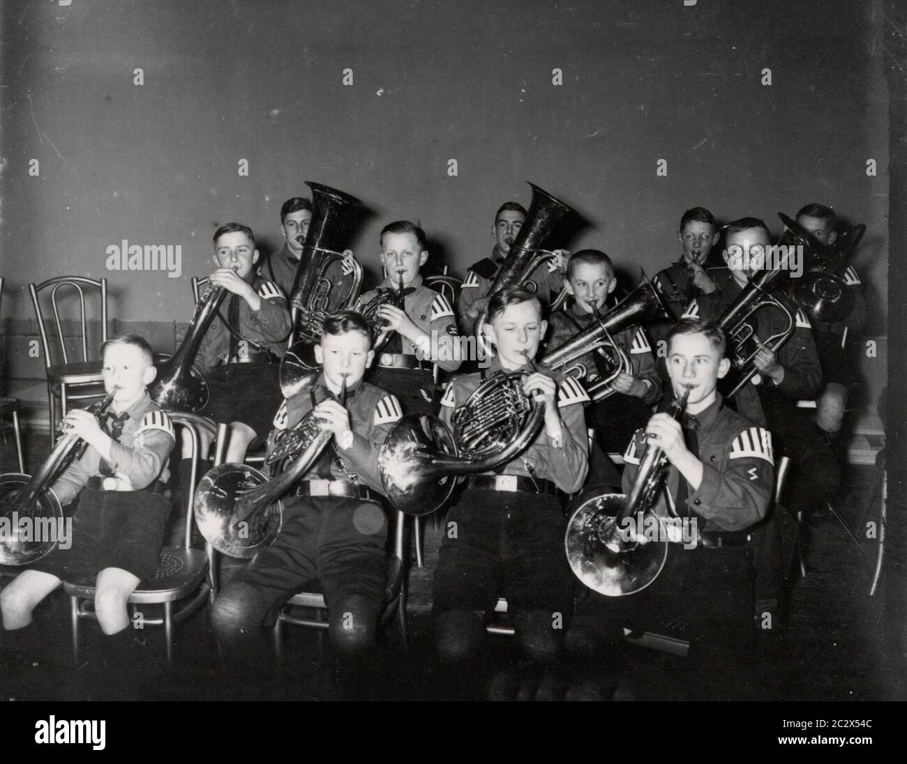 HJ Blaskapelle Heinrich Hoffmann fotografiert 1933 Adolf Hitlers offizieller Fotograf und ein Nazi-Politiker und Verleger, der Mitglied des intimen Hitlerkreises war. Stockfoto