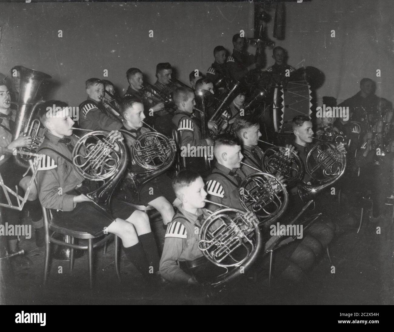 HJ Blaskapelle Heinrich Hoffmann fotografiert 1933 Adolf Hitlers offizieller Fotograf und ein Nazi-Politiker und Verleger, der Mitglied des intimen Hitlerkreises war. Stockfoto