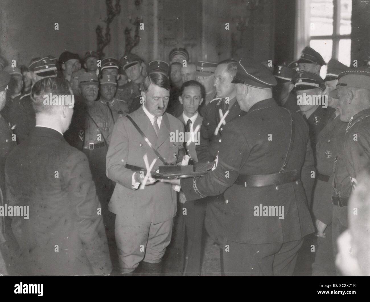 Thanksgiving-Tag auf dem bückeberg bei Hameln - Goebbels und Darre Heinrich Hoffmann Fotografien 1933 Adolf Hitlers offizieller Fotograf und Nazi-Politiker und Verleger, der Mitglied des intime Hitlerkreises war. Stockfoto