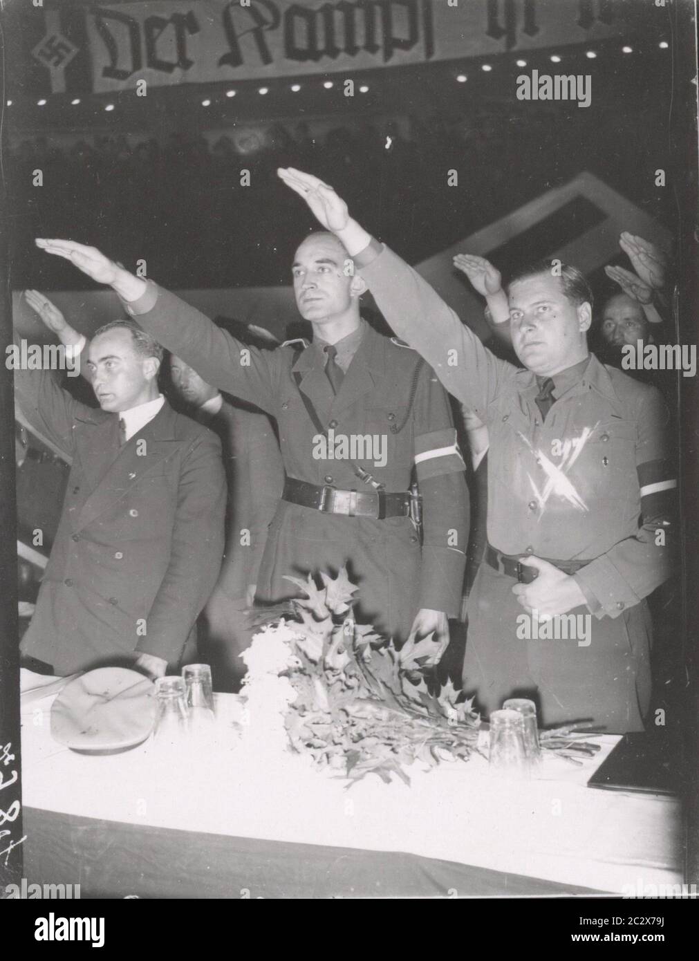 Schirach Heinrich Hoffmann fotografiert 1933 Adolf Hitlers offizieller Fotograf und ein Nazi ...