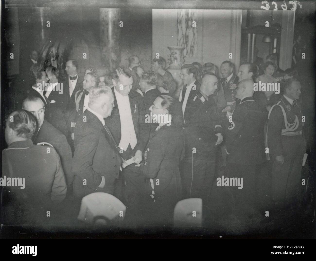 Empfang Außenminister von Neurath, Bürgermeister Sahm, Reichsführer SS Himmler, General der Luftmilch Heinrich Hoffmann Fotografien 1933 Adolf Hitlers offizieller Fotograf, Nazi-Politiker und Verleger, der Mitglied des intime Hitlerkreises war. Stockfoto
