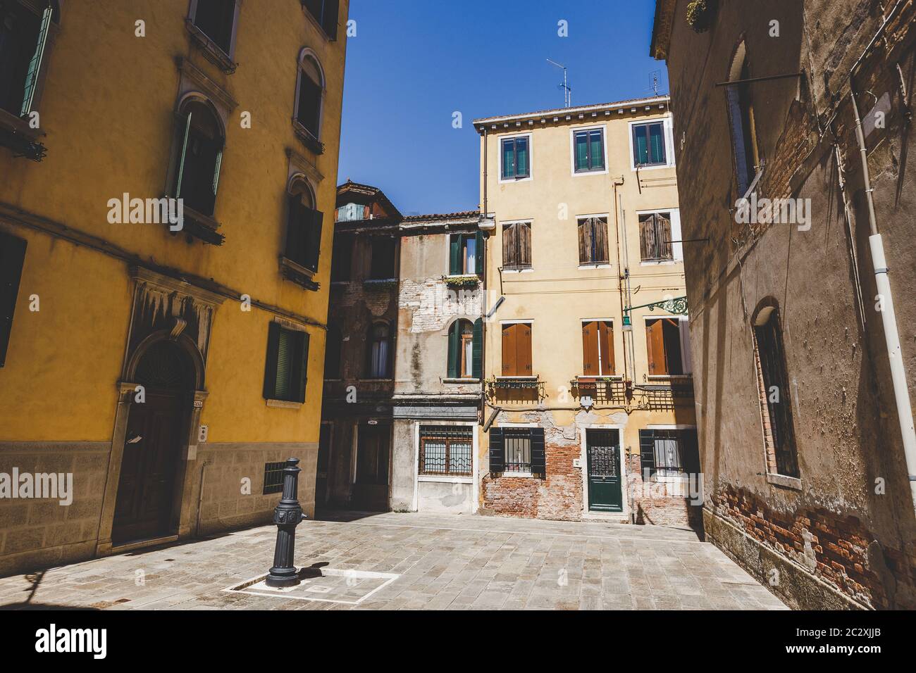 Venedig, Italien - Juli 14., 2017. Alten retro Straße, ohne dass jemand in Italien Venedig im Sommer Stockfoto