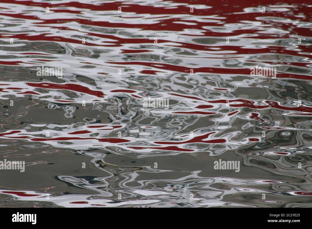 Spiegelungen im Wasser Stockfoto
