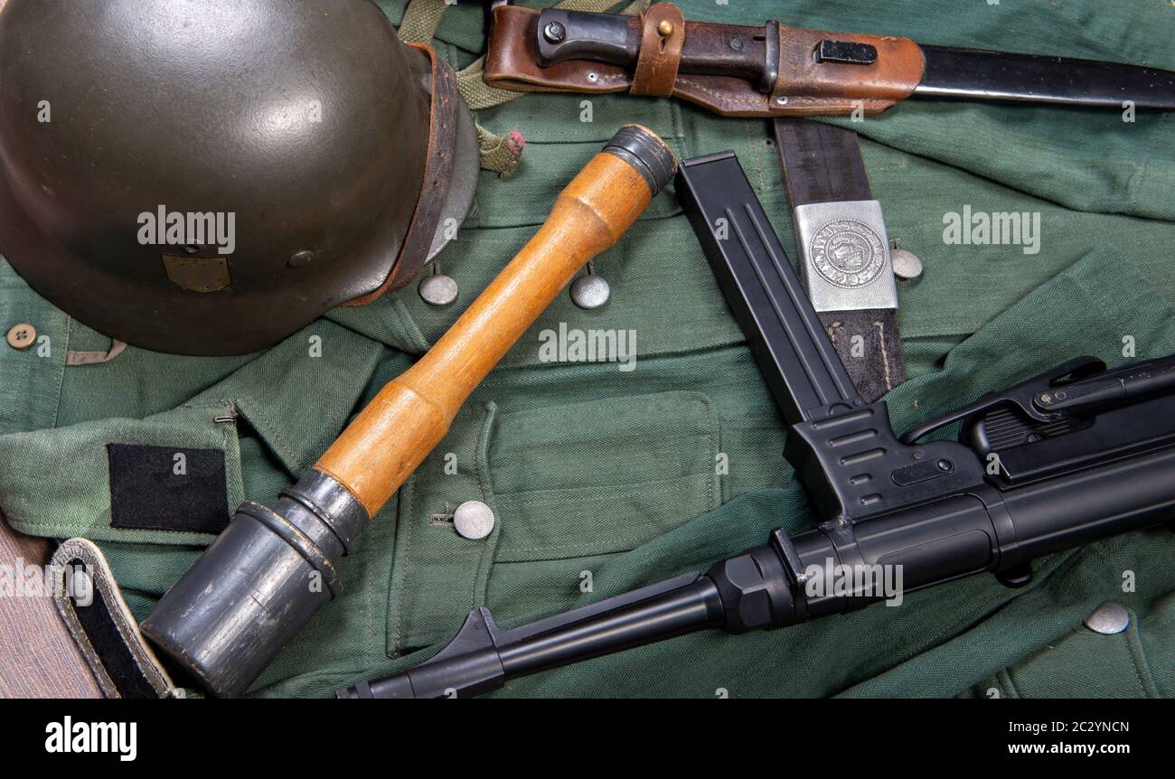 Jahrgangshintergrund mit feldgeräten der deutschen Armee. Weltkrieg zwei Stockfoto