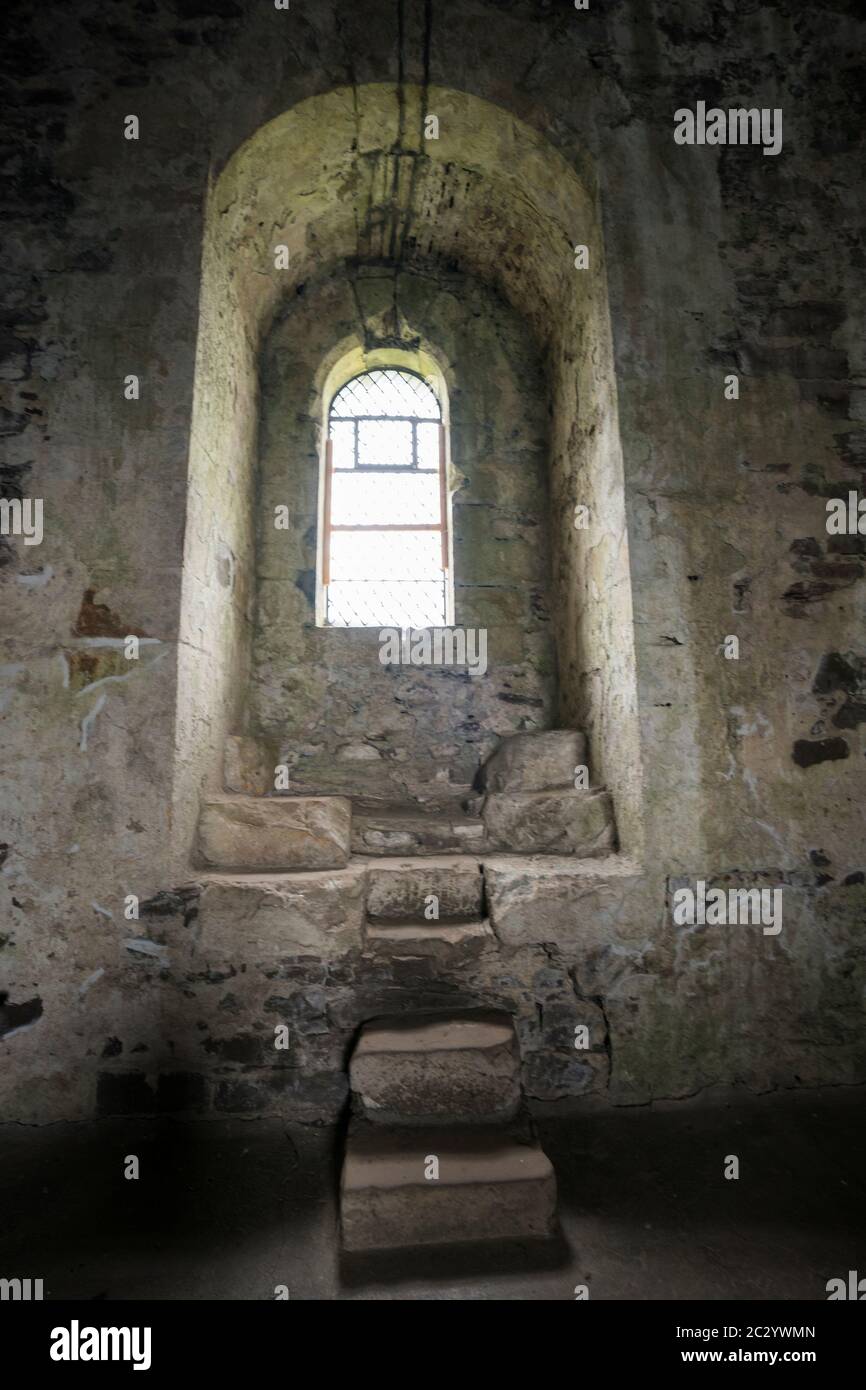 Innenräume jetzt in einem Zustand der Ruine, Doune Castle, Stirling, Schottland, Großbritannien, Europa Stockfoto