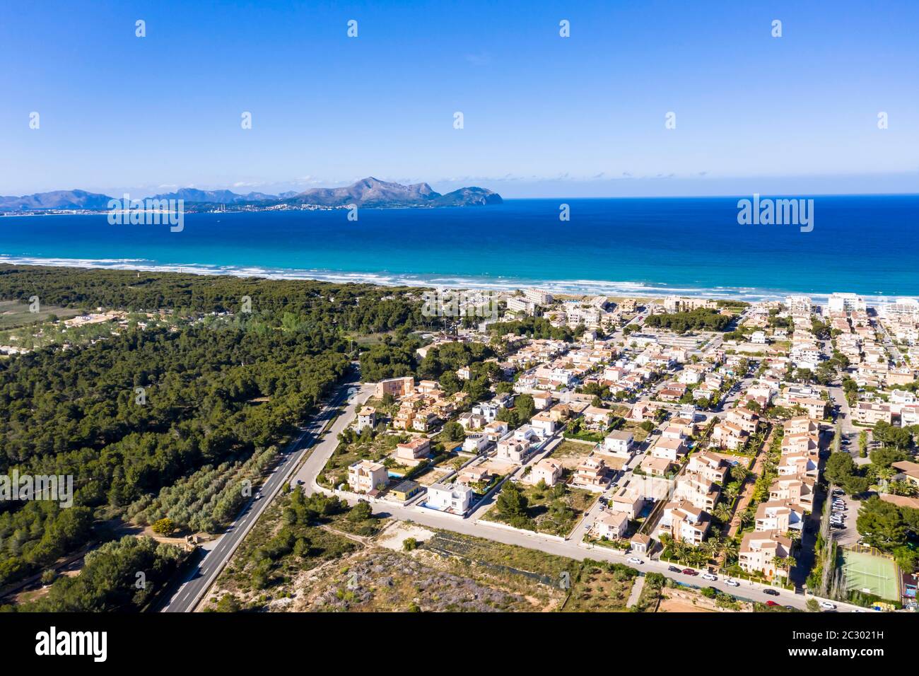 Luftaufnahmen, Can Picafort, Bucht und Landwirtschaft, Mallorca, Balearen, Spanien Stockfoto