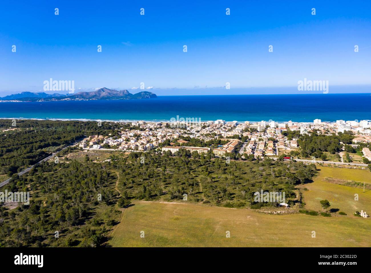 Luftaufnahmen, Can Picafort, Bucht und Landwirtschaft, Mallorca, Balearen, Spanien Stockfoto