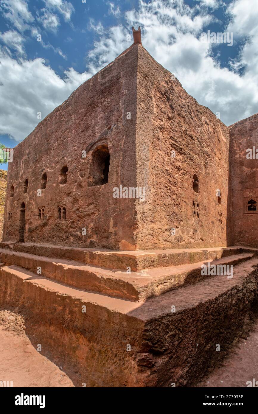 Kirche mit dem symbolischen Grabmal von Adam im westlichen Nordkomplex der Felsenkirchkirchen in Lalibela. Äthiopien Stockfoto