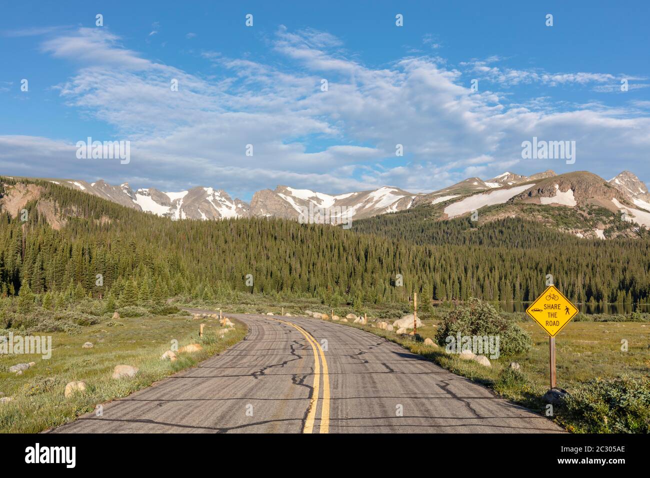 Straße zum Brainard Lake, in den hinteren Indian Peaks Bergspitzen, Rocky Mountains, Colorado, USA Stockfoto