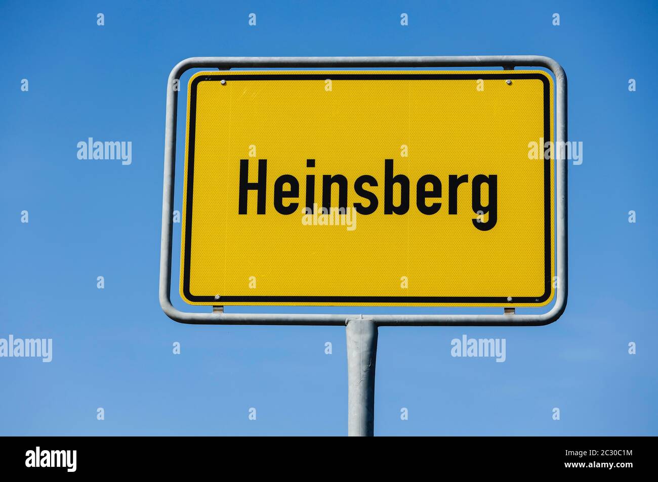 Ortsschild Heinsberg, Heinsberg ist das erste deutsche Epizentrum der Coronaepidemie, Heinsberg, Nordrhein-Westfalen, Deutschland Stockfoto