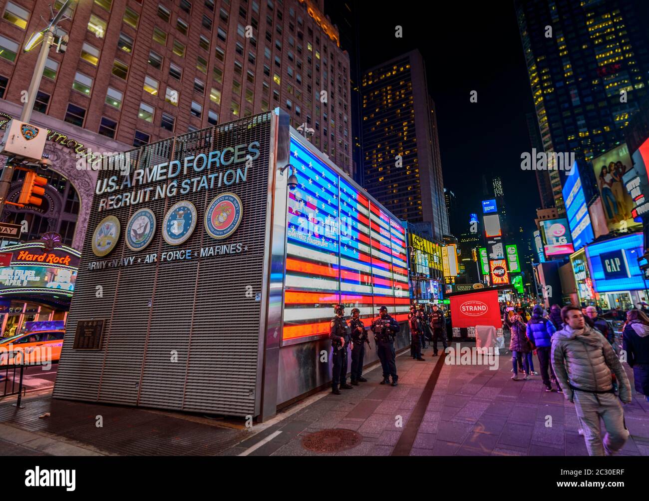 REKRUTIERUNGSSTATION DER US-Streitkräfte, Times Square, Midtown Manhattan, New York City, Staat New York, USA Stockfoto