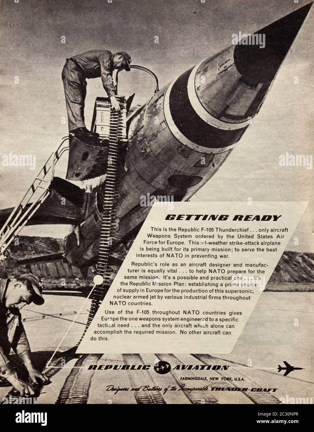 Vintage-Werbung für die amerikanische Republik F105 Thunderchief Militärflugzeug. Stockfoto