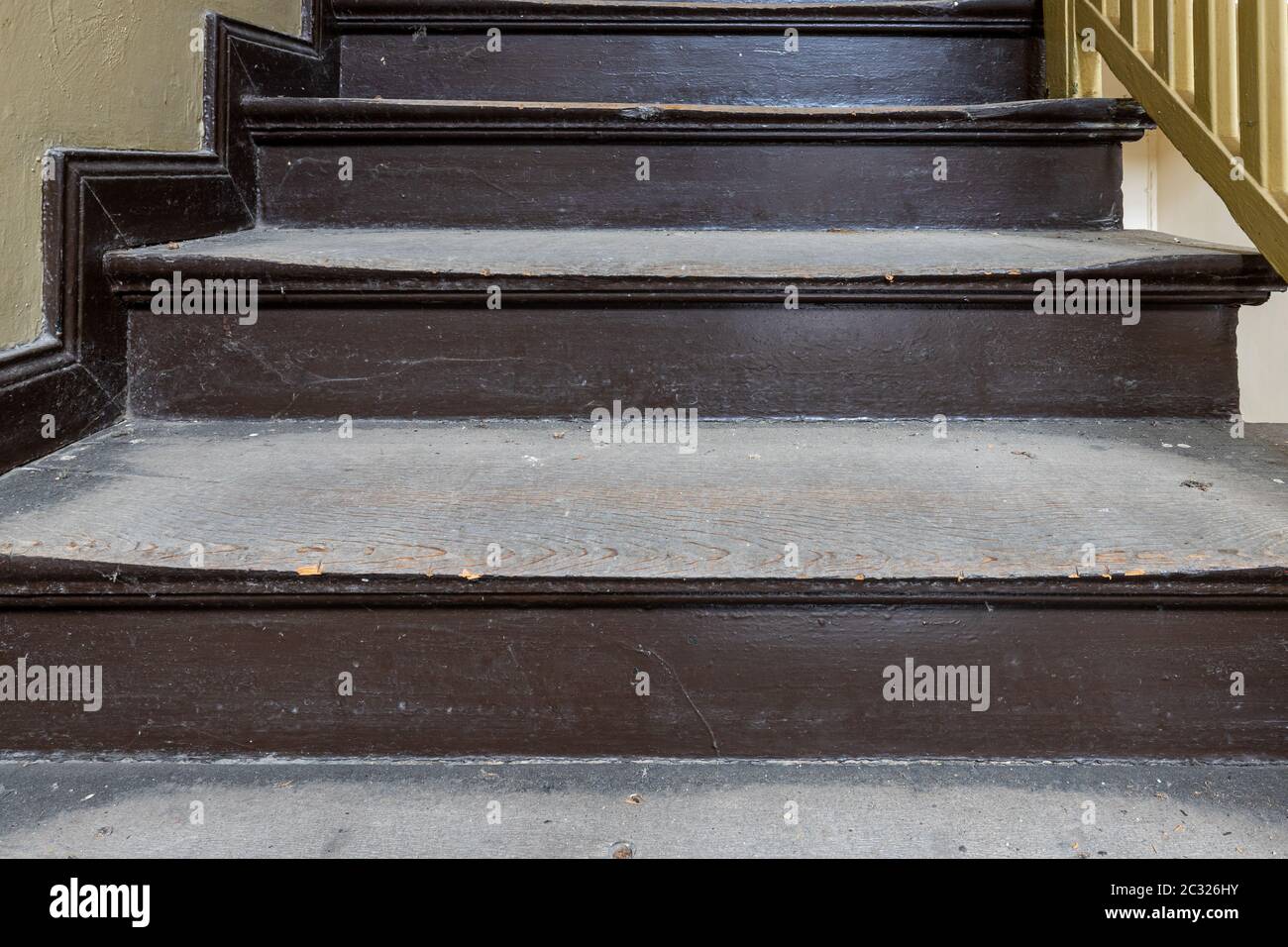 Abgenutzte Holztreppe Holztreppe Stockfoto