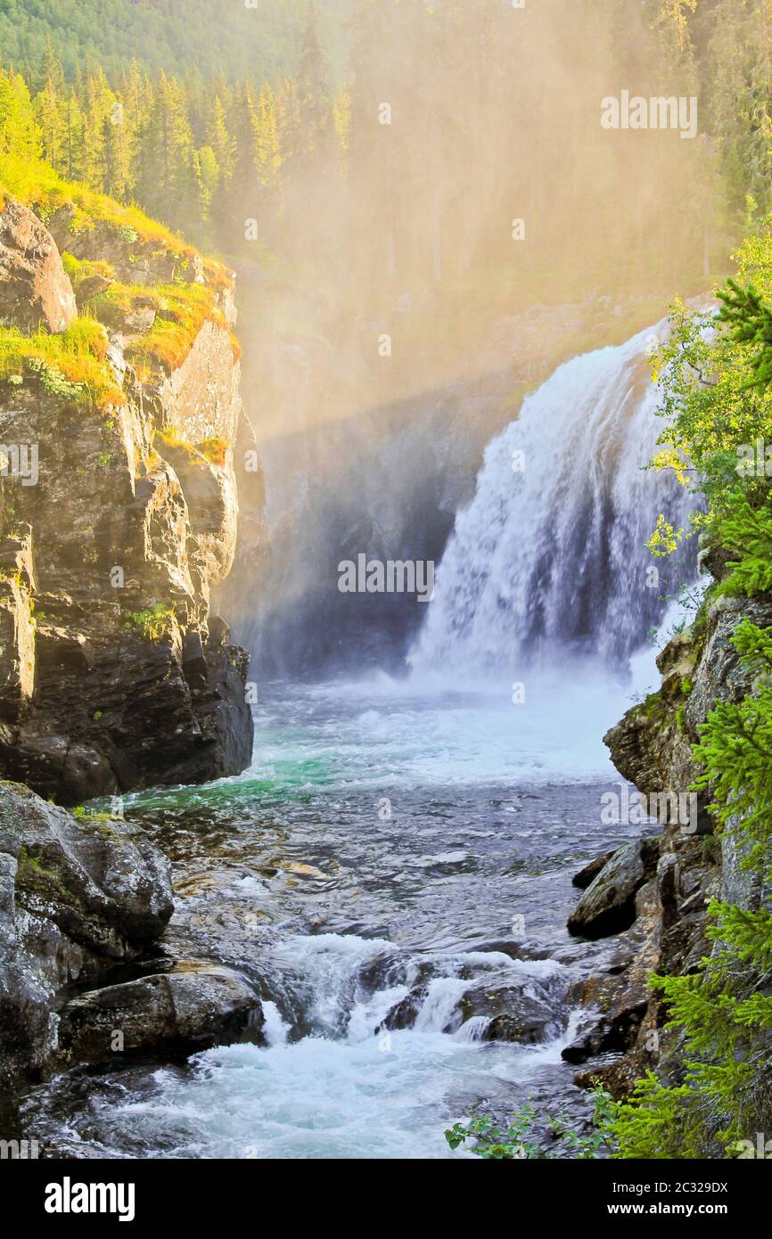 Die schönsten Wasserfall Europas. In Hemsedal, Buskerud, Norwegen Rjukandefossen. Stockfoto