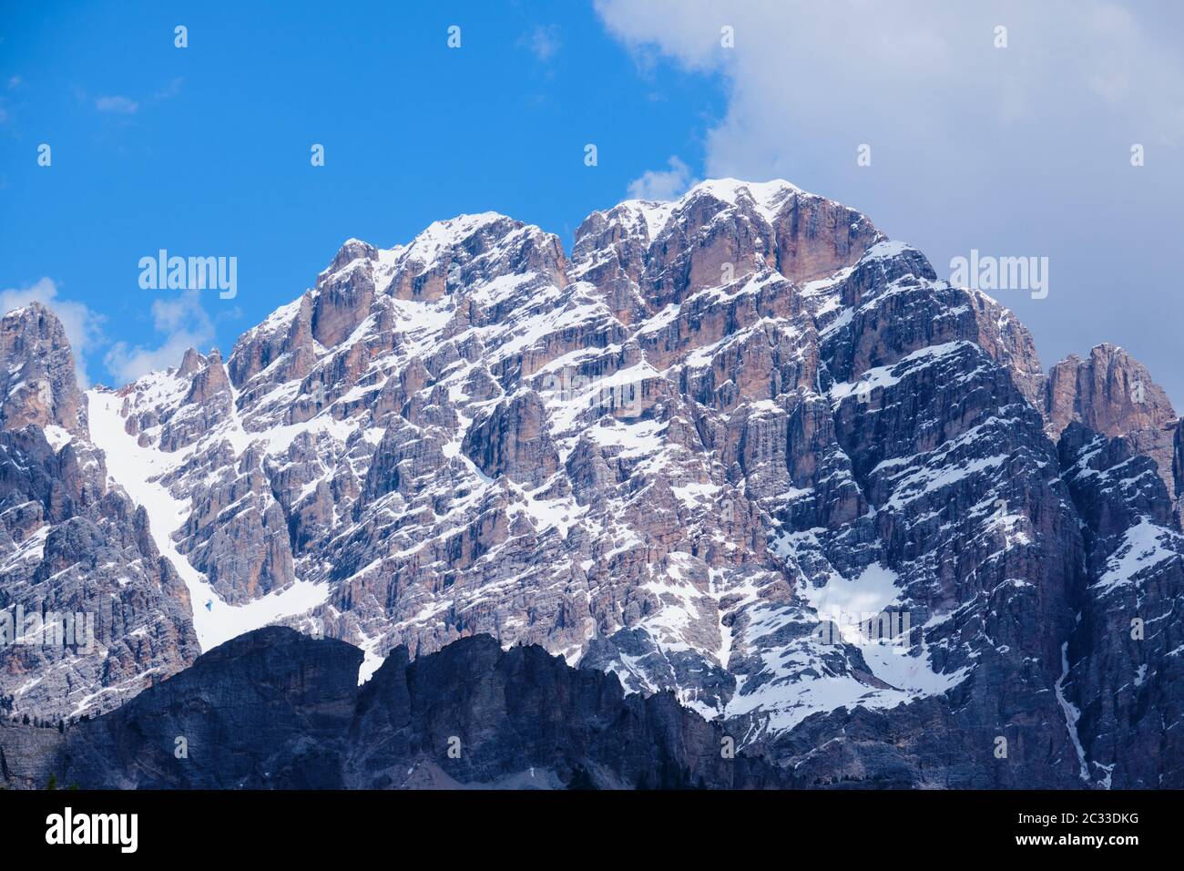 Bild von Landschaft mit Bergen und Felsen in Südtirol in Italien in der Nähe von Passo Falzarego Pass Stockfoto