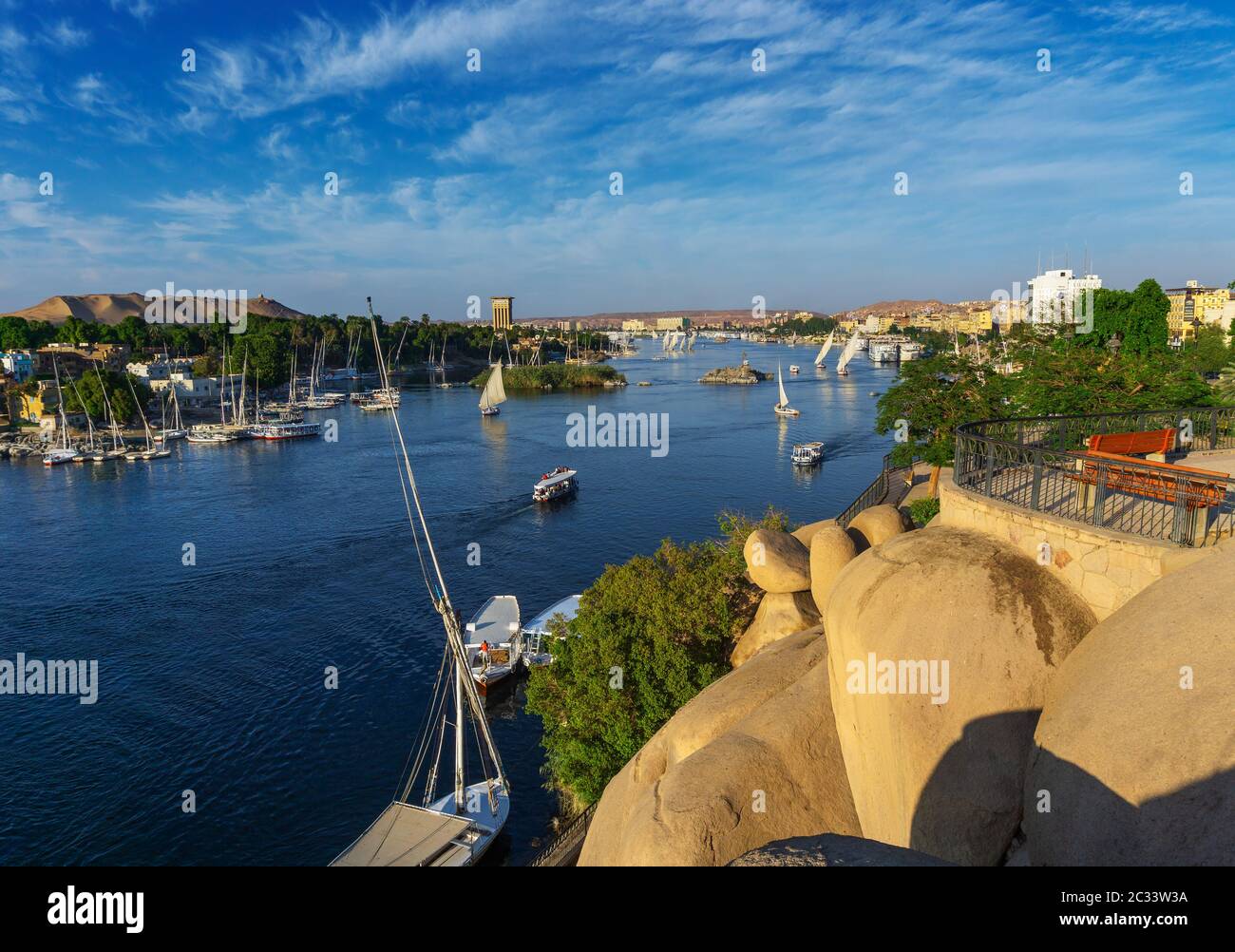 Felucca Boote auf dem Nil in Assuan Stockfoto