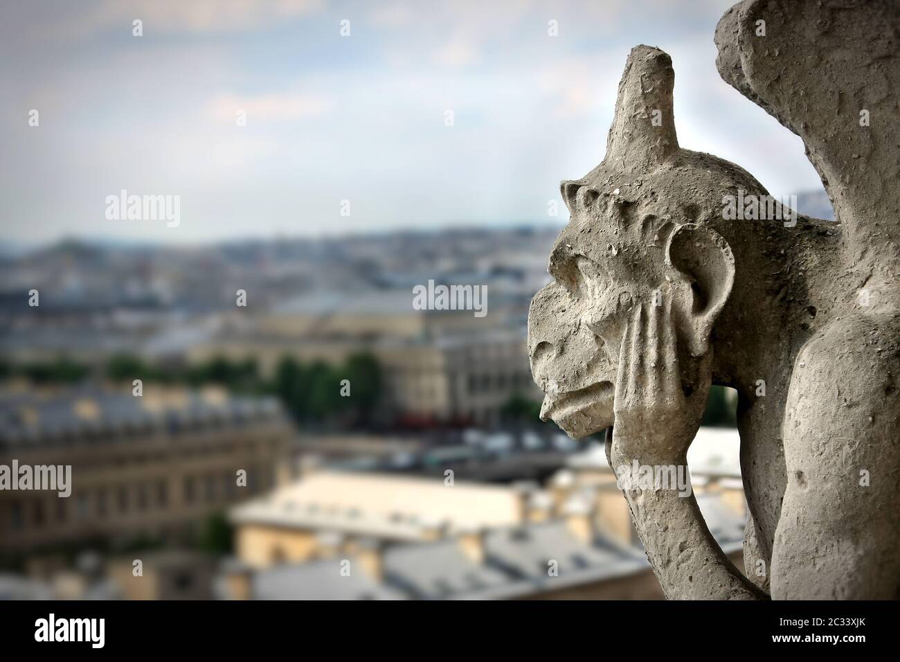 Chimera auf Kathedrale Notre-Dame Stockfoto
