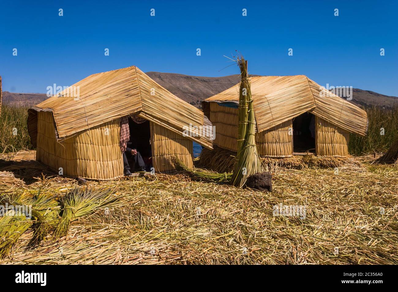 Titicaca See Peru Uro 2 Hütten Stockfoto