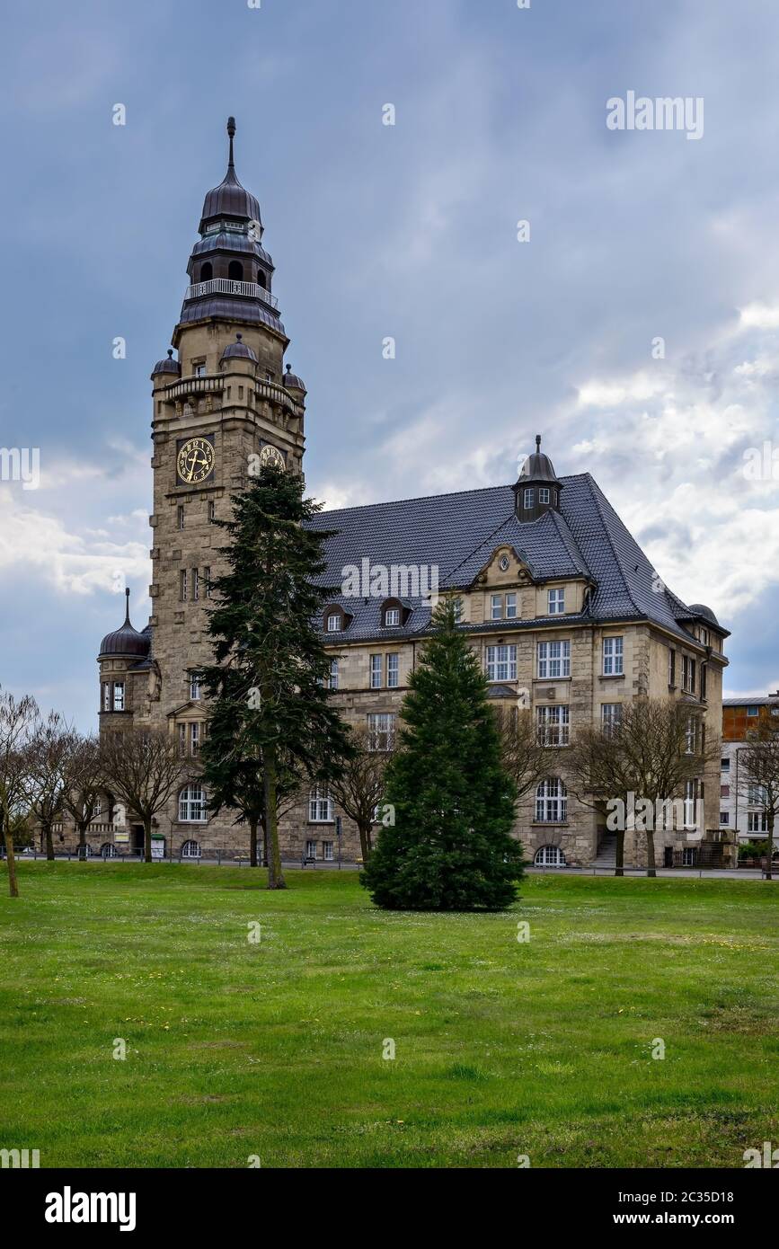 Ostseite des Wittenberger Rathauses vom Elmshorner Platz aus gesehen Stockfoto
