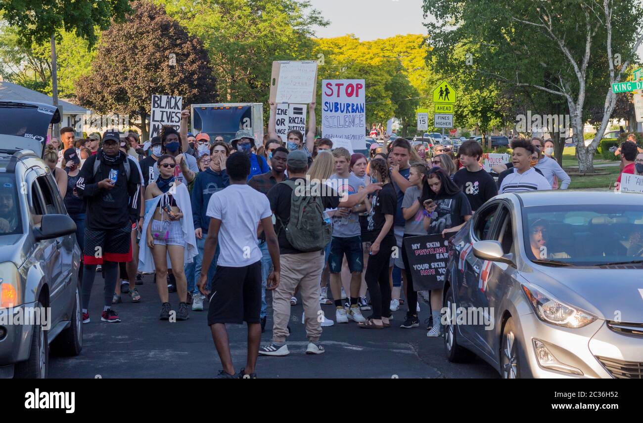 Großer Protest gegen Polizeibrutalität und Rassismus; für Polizeireform und Gerechtigkeit für George Floyd, Elijah McClain, Breonna Taylor, Ahmaud Arbery, etc. Stockfoto