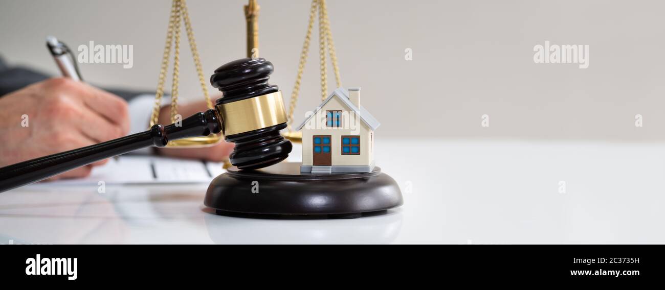 Immobilien Rechtsanwalt Und Haus Abschottung Gesetz Stockfoto