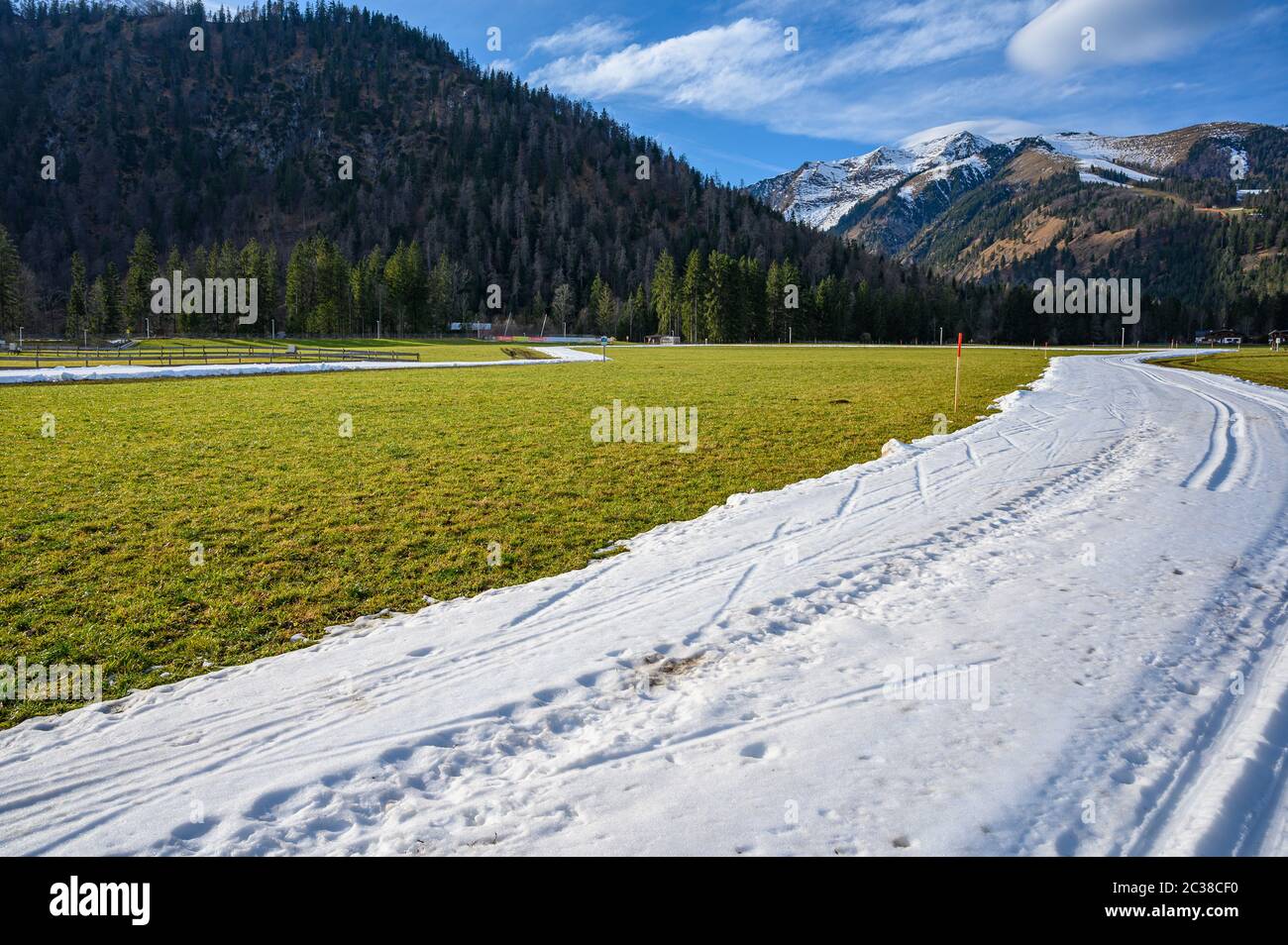 Künstliche Langlaufloipe in Achenkirch Stockfoto