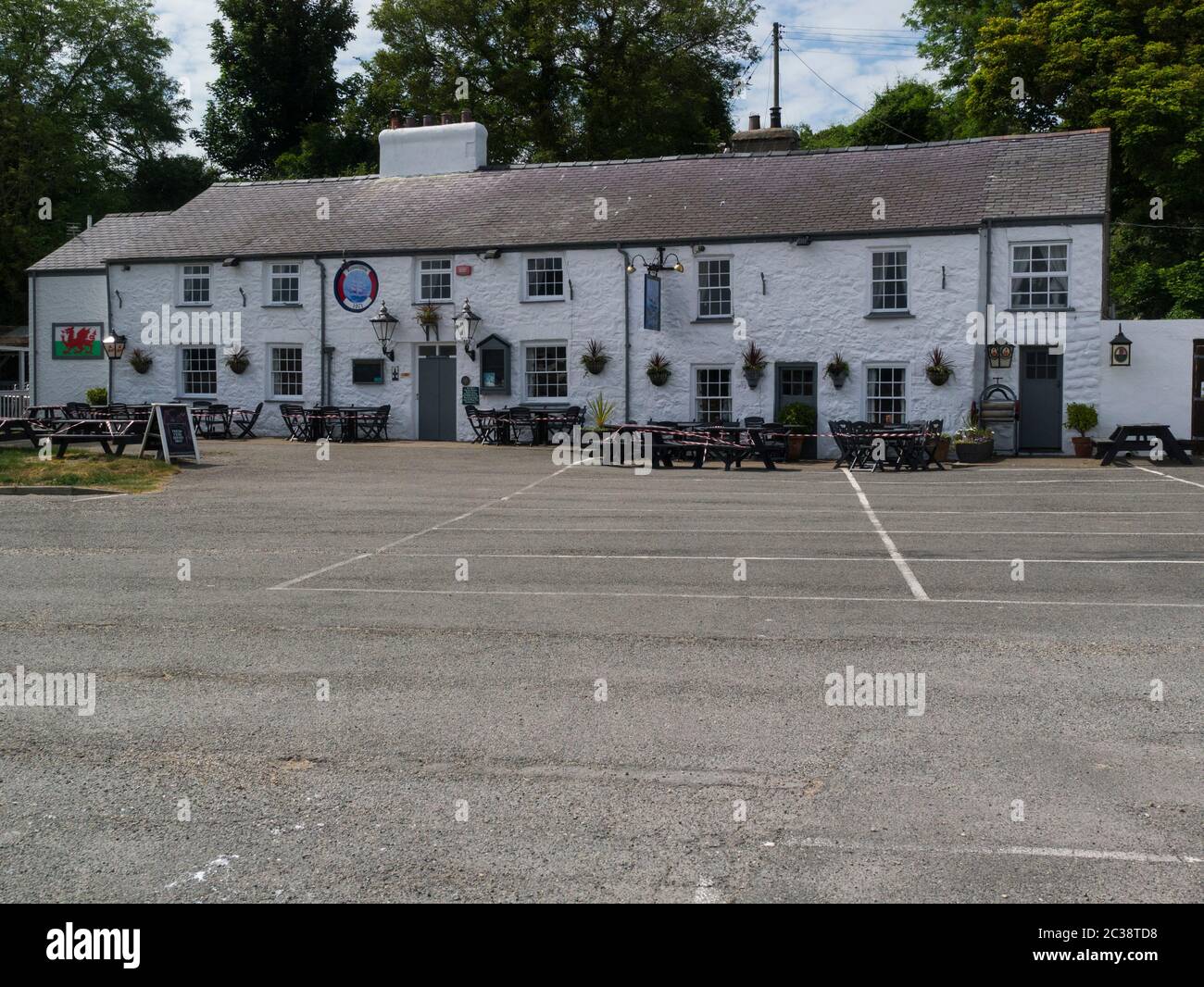 Das Ship Inn Red Wharf Bay Isle of Anglesey North Wales UK während der Coronavirus-Sperre geschlossen, Stockfoto