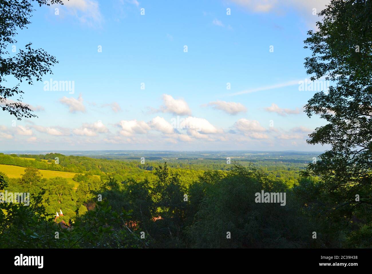 Blick von oben Chartwell, Winston Churchills Heimat, in der Nähe von Westerham, Kent, England, im Sommer. Von der Mariners Hill Loop Pfad. National Trust Stockfoto