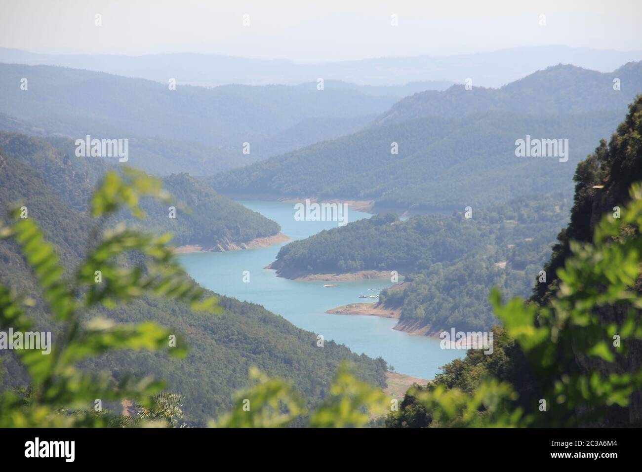 Pi de les Tres Branques und Pre-Pyrenees Stockfoto