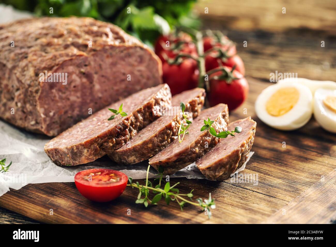 Hausgemachte hackbraten -Fotos und -Bildmaterial in hoher Auflösung – Alamy