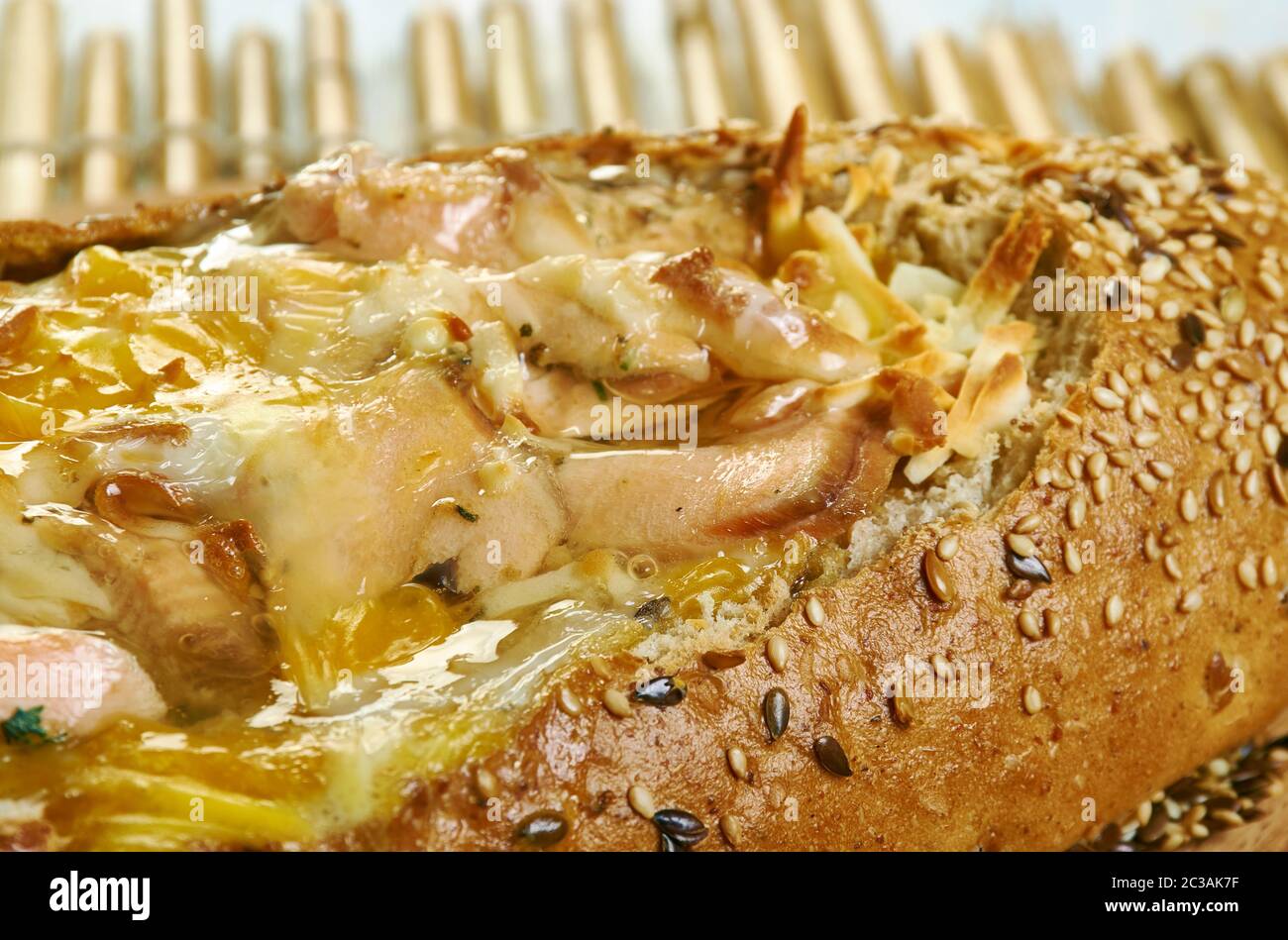 Geräucherte Lachs-Ei-Boote Stockfoto