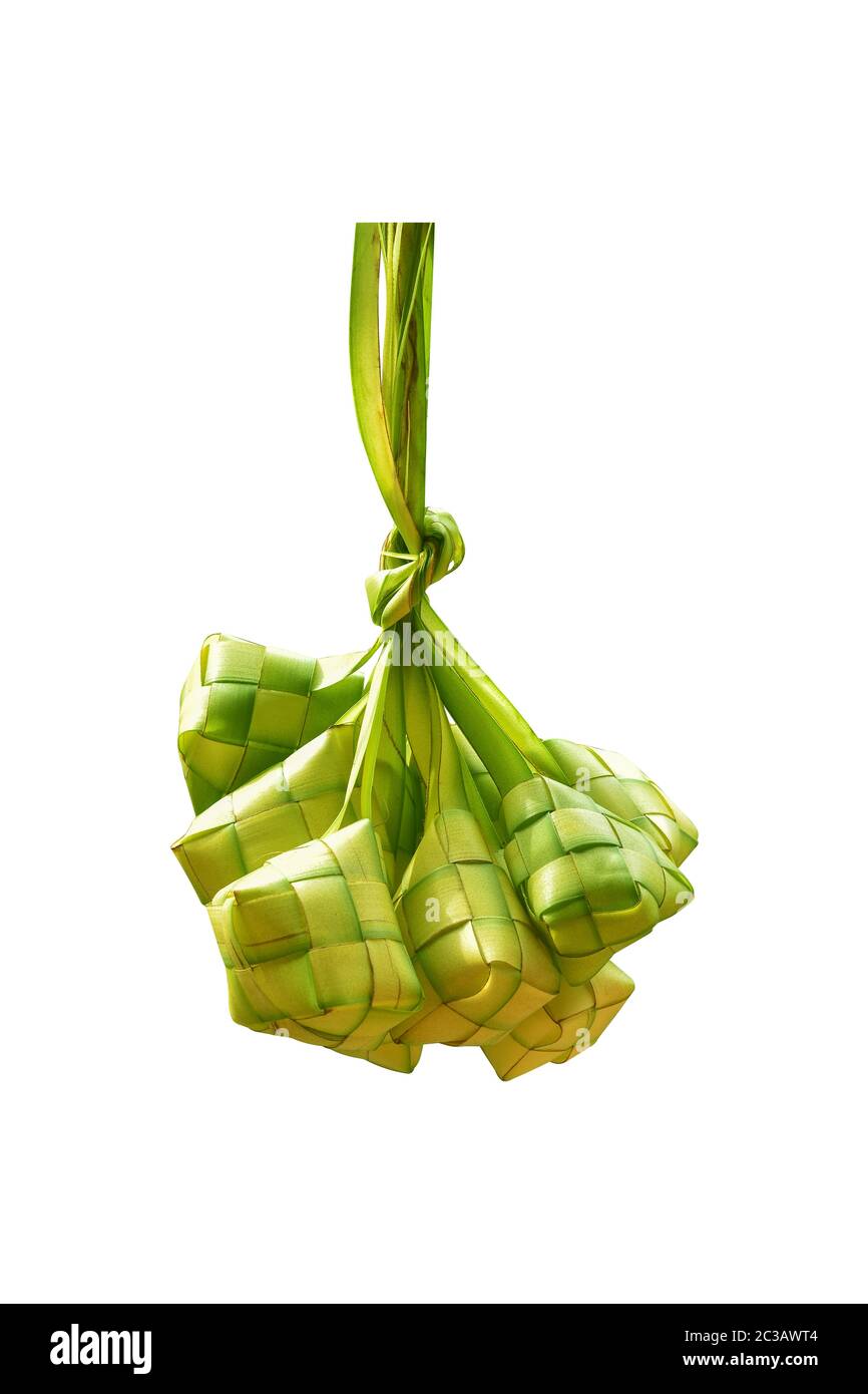 Muslim Ketupat (Reisknödel isoliert auf weißem Hintergrund mit Schnittpfad. Übersetzung: Eid Mubarak. HD-Bild und große Auflösung. Kann als verwendet werden Stockfoto