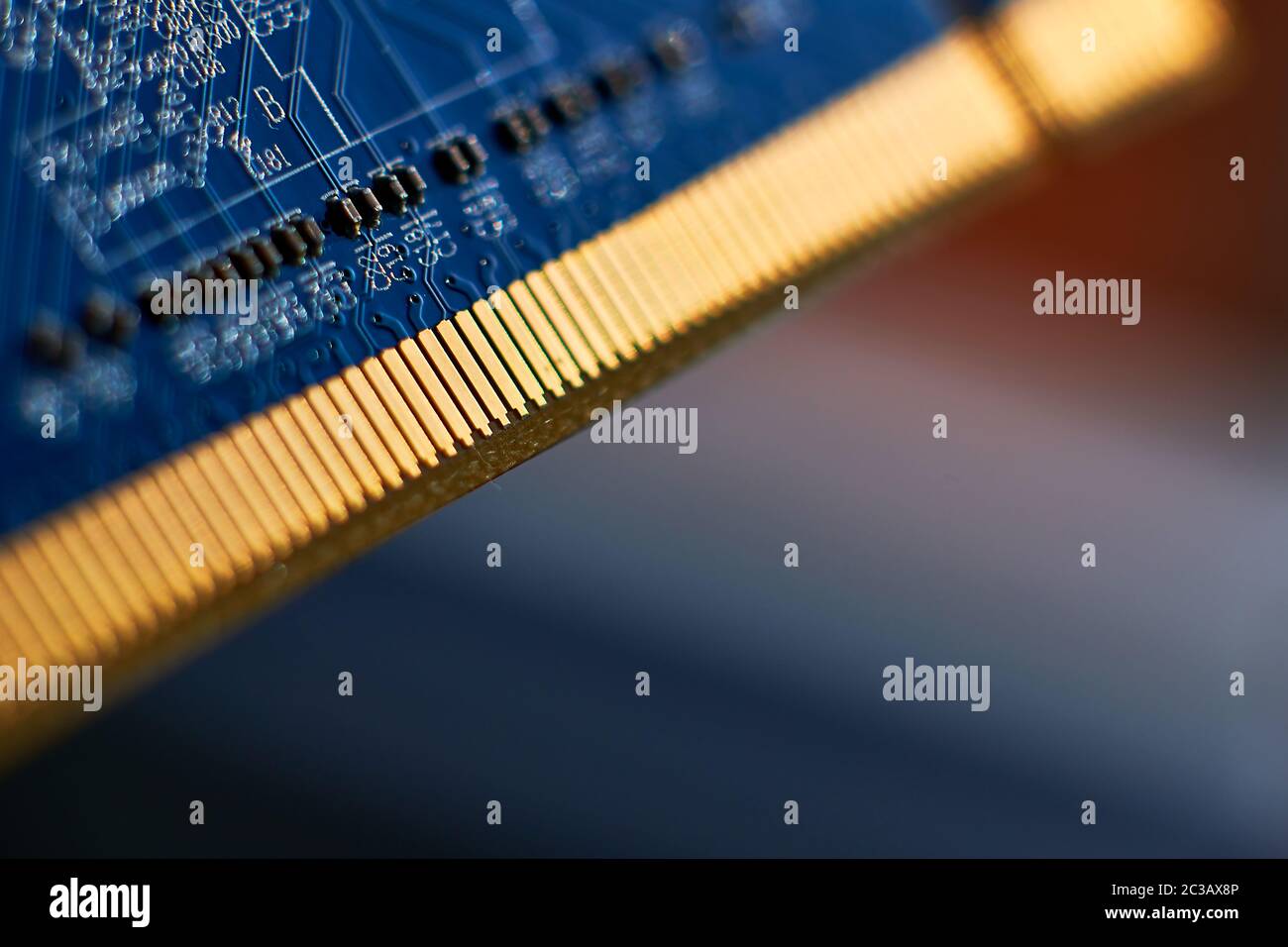 Platine mit Chips und radio Komponenten Elektronik gedruckt Stockfoto