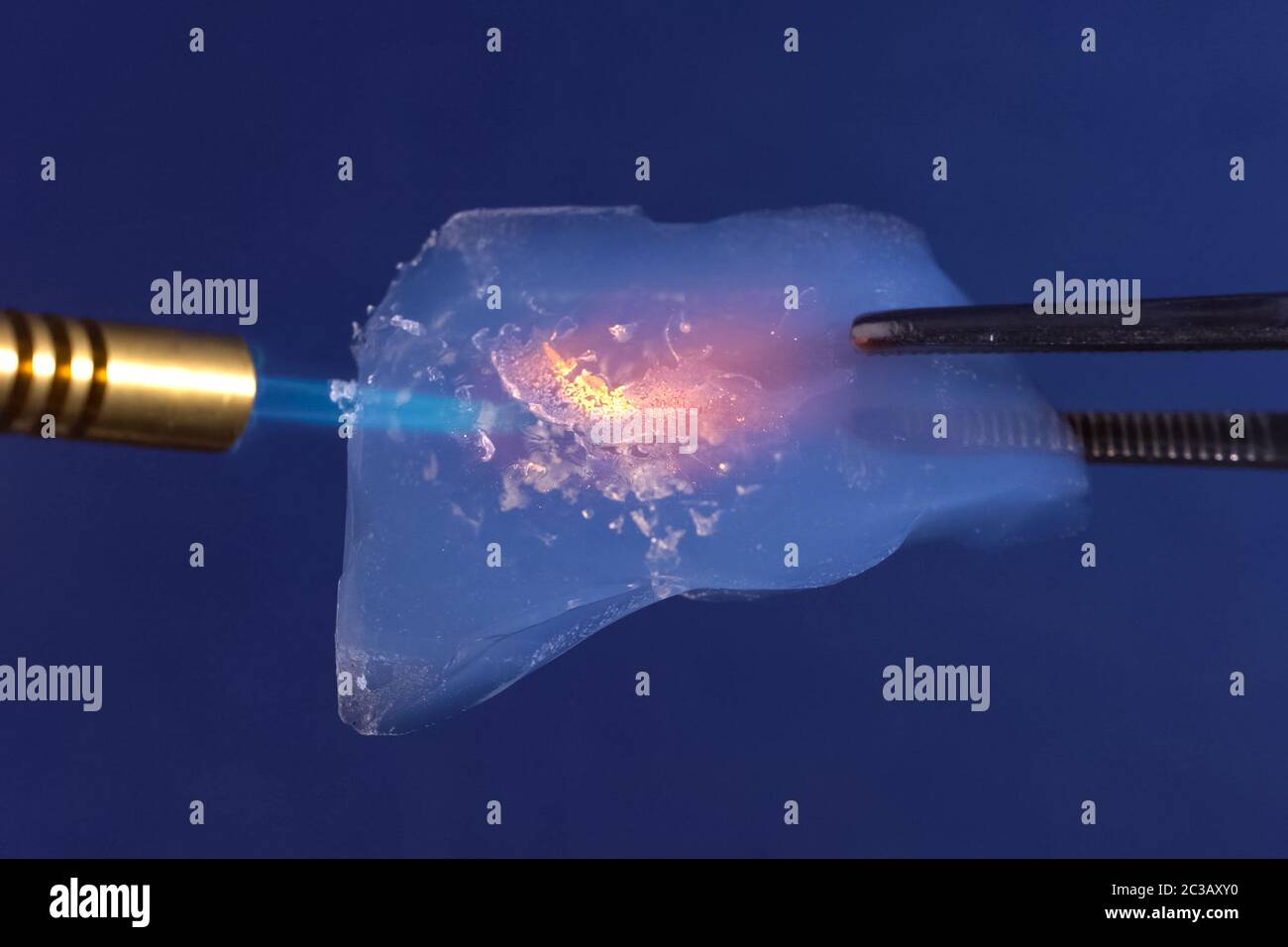 Airgel und Erfahrungen damit. Aerogel-Eigenschaften. Stockfoto