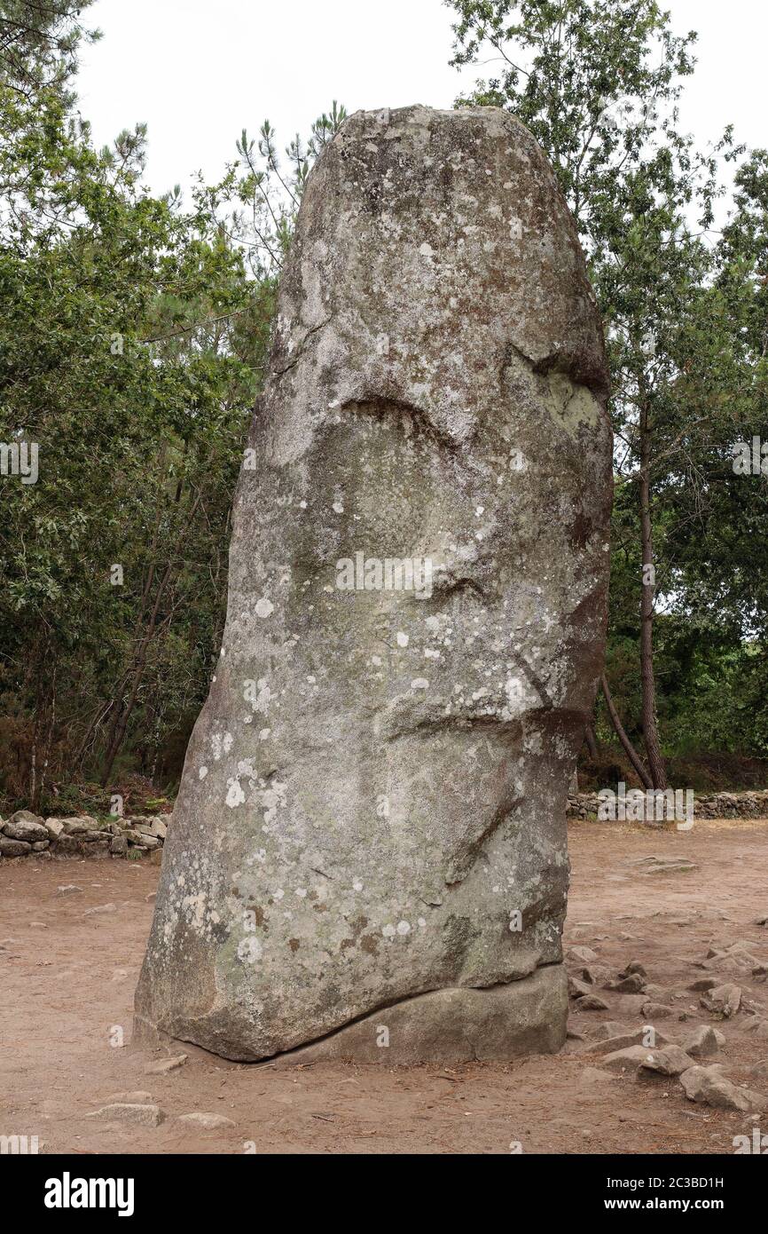 Geant du ManioRiese der Manio ca. 6,5 Meter hohe Menhir und ist der