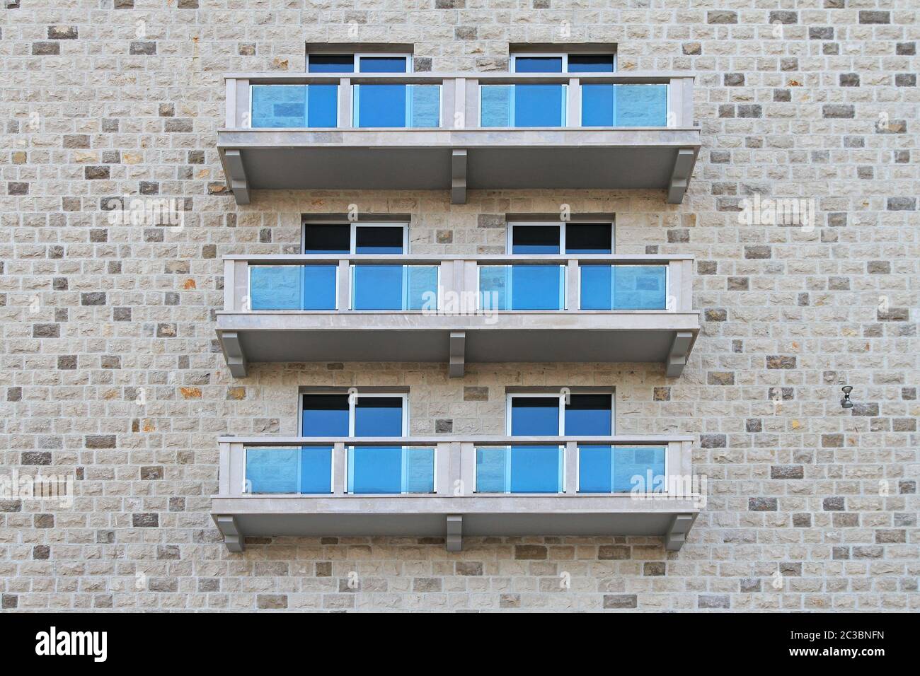 Balkone aus glasbausteinen Fotos und Bildmaterial in hoher Auflösung