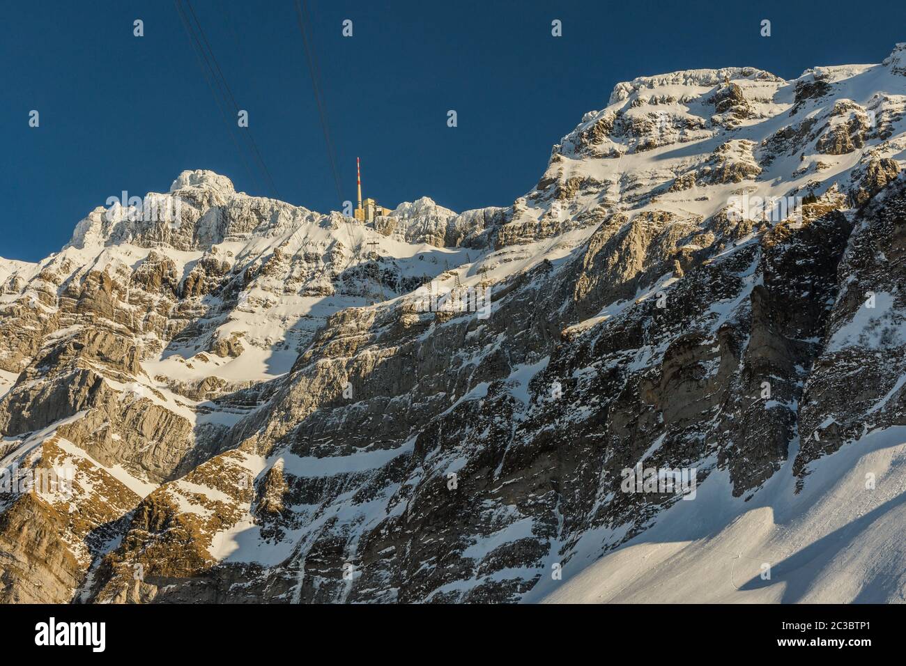 Die SÃ¤ntis mit Bergstation im Winter, Kanton Appenzell Ausserrhoden, Schweiz Stockfoto